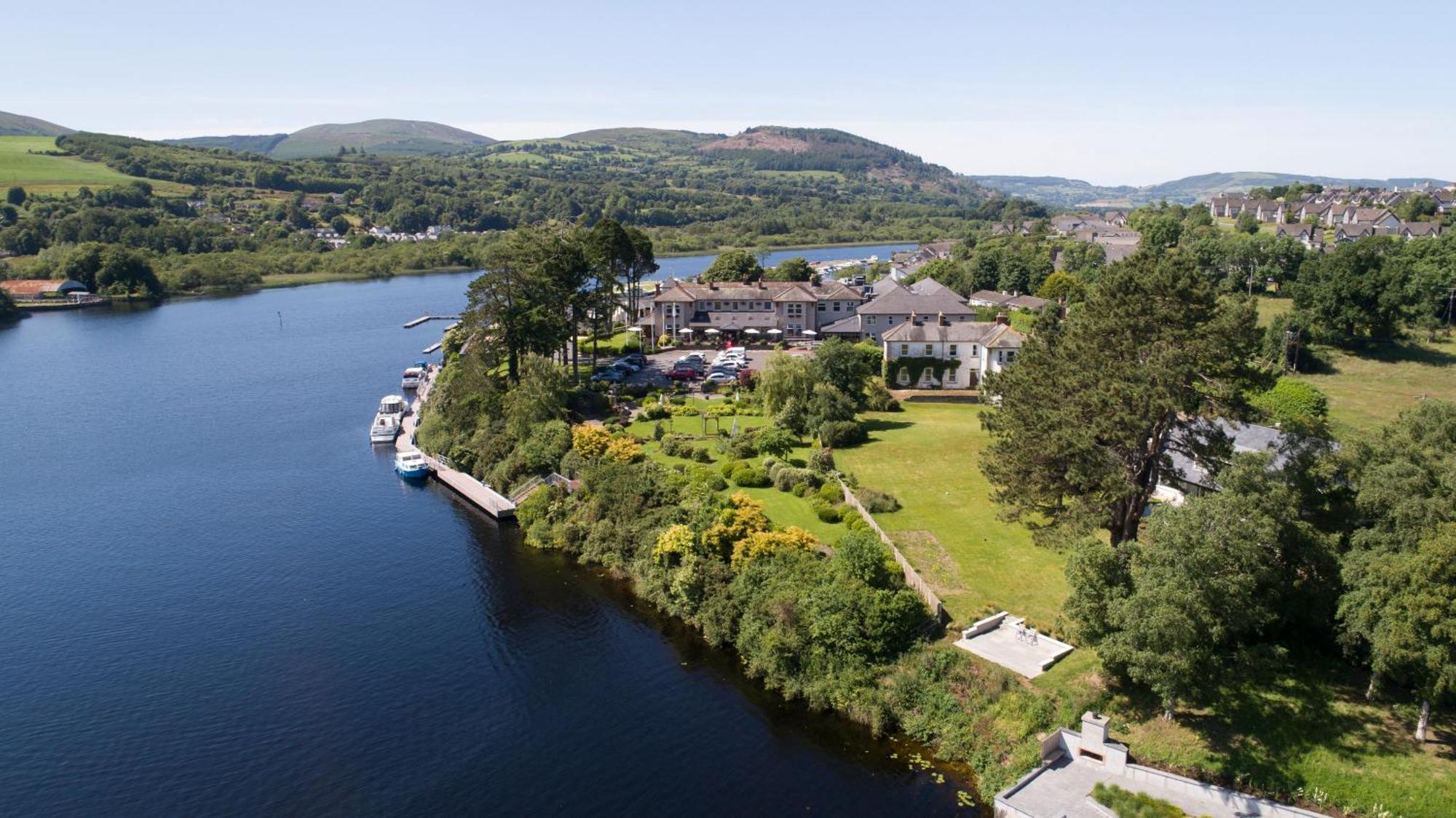 The Lakeside & Leisure Centre 4*