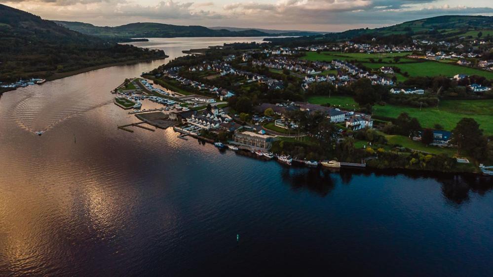 The Lakeside & Leisure Centre 4*